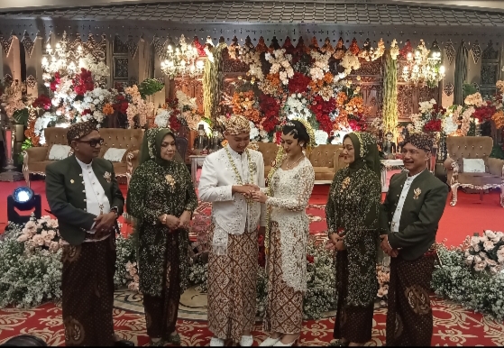 Pengacara Asal Solo Wawan Ardianto, SH Mantu, Putrinya Gabby Dipersunting Esa