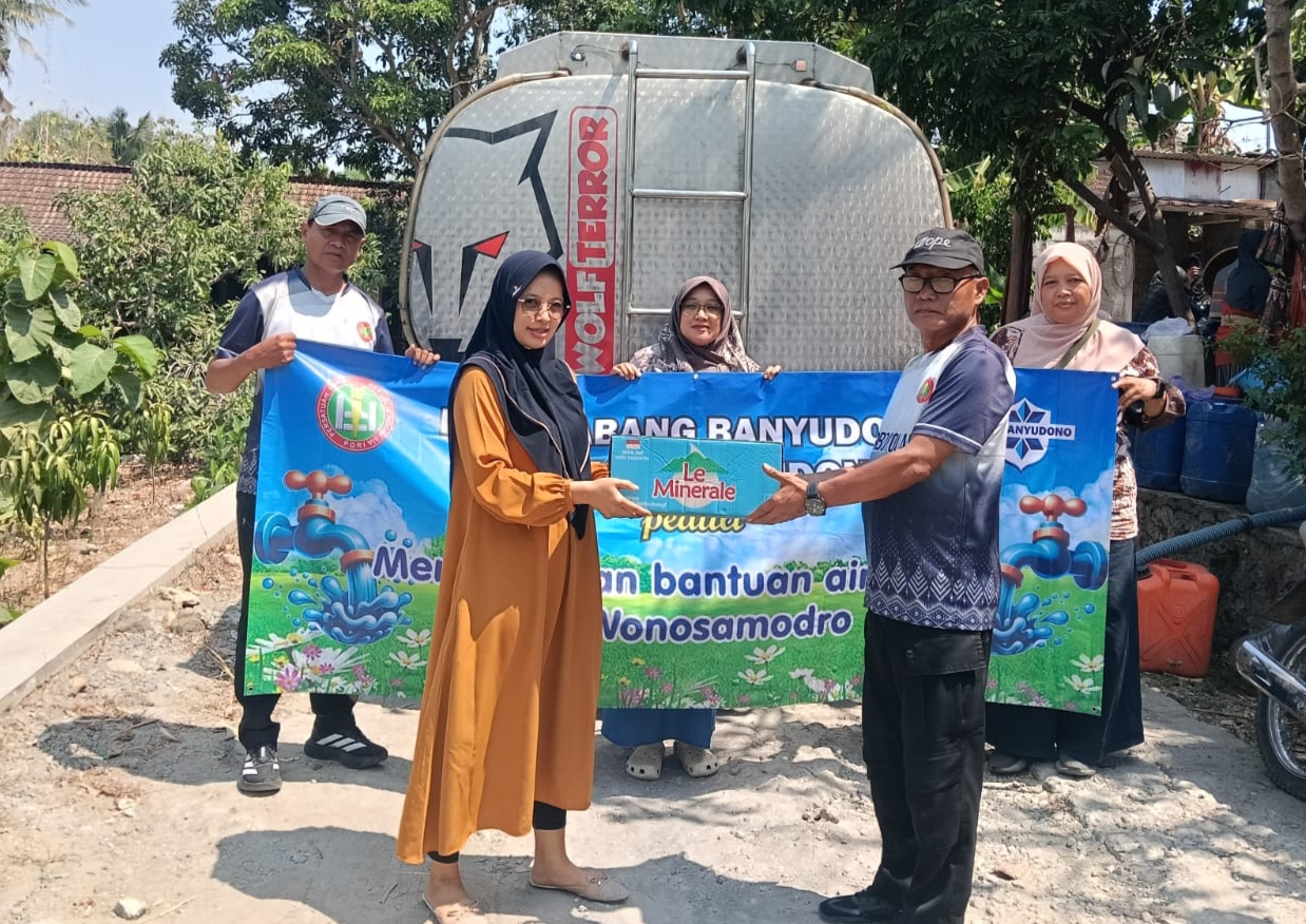 PGRI dan K3S Cabang Banyudono Salurkan 5 Tangki Air Bersih ke Wilayah Wonosamudro