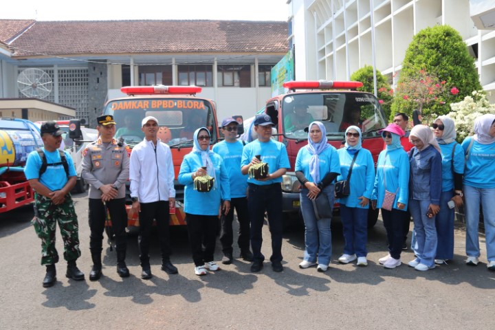 Ilusa Berbagi, Salurkan 148 Tangki Air Bersih untuk Warga Blora
