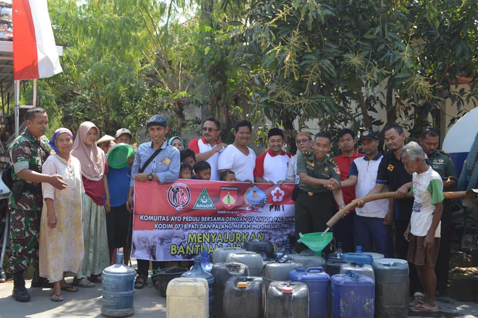 ayo peduli berikan bantuan air bersih