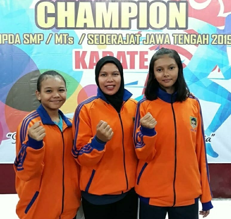 Karate Raih 1 Emas dan 1 Perunggu di Arena Popda SMP Jateng