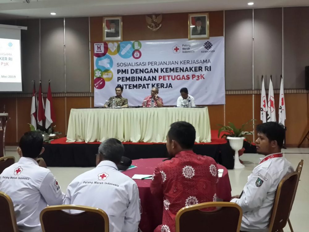 Kurangi Resiko Kecelakaan Kerja, PMI Semarang Menggandeng Kementrian Ketenagakerjaan