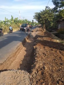 Sepanjang Jalan Tayu-Margoyoso Diperlebar