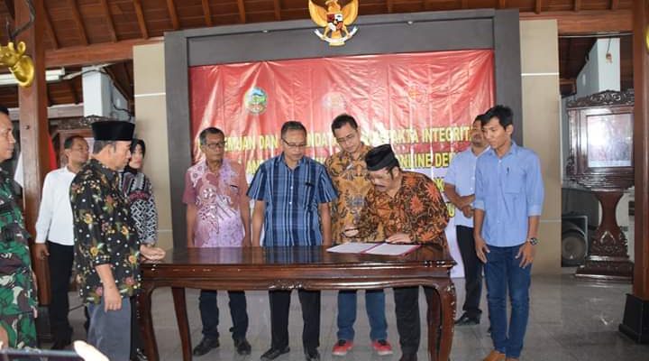 Angkutan Konvensional Stasiun Purwokerto Tandatangani Kesepakatan Dengan Angkutan Online