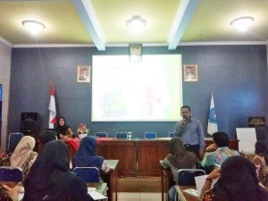 PIK-R Bahagia SMAN 4 Purwokerto Dibekali Softskill Public Speaking