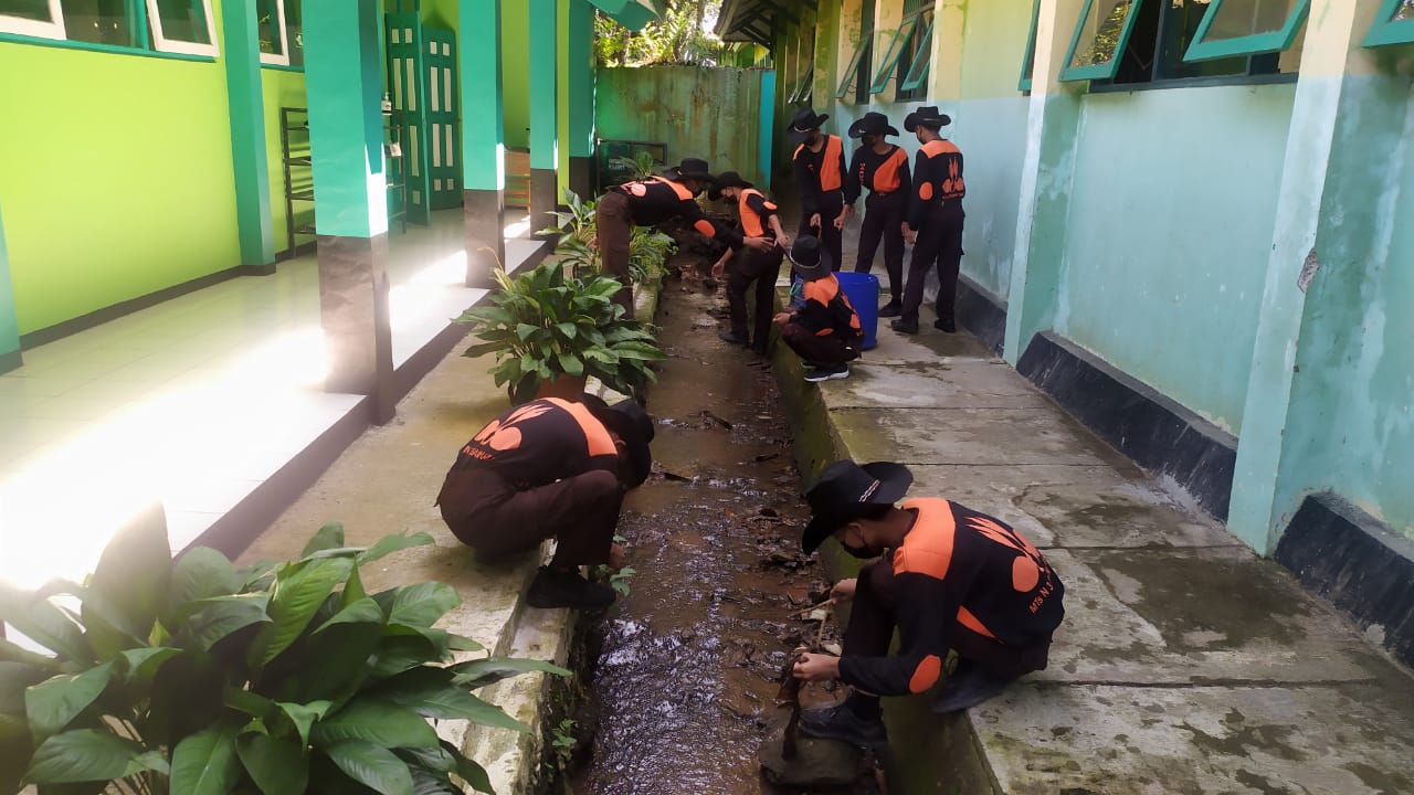 Dinas Lingkungan Hidup Banyumas Gelar Kegiatan Word Clean Up Day